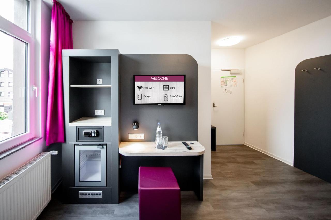 Smarty Airport Cologne Hotel - Kontaktloser Self Check-In Exterior photo