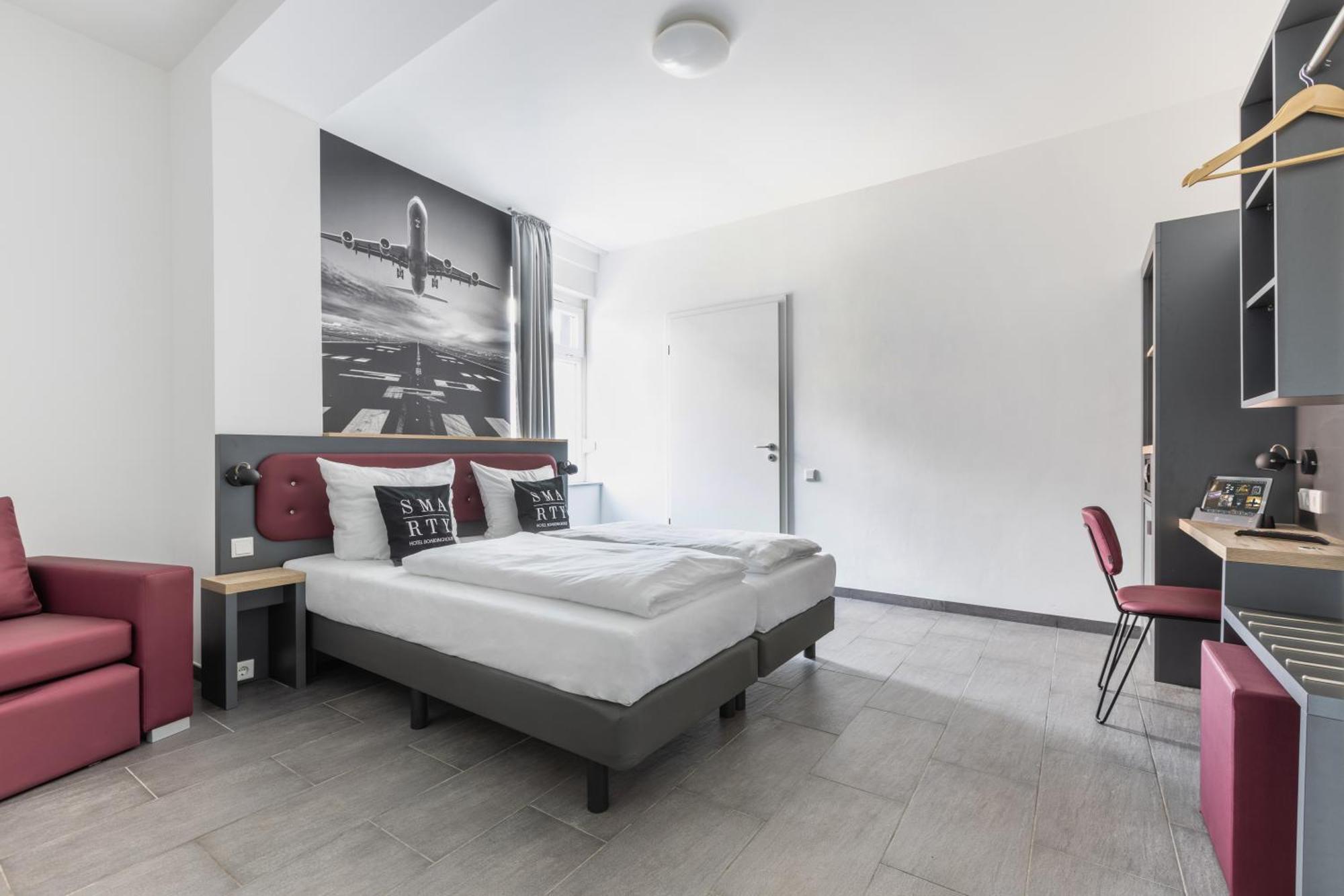 Smarty Airport Cologne Hotel - Kontaktloser Self Check-In Exterior photo